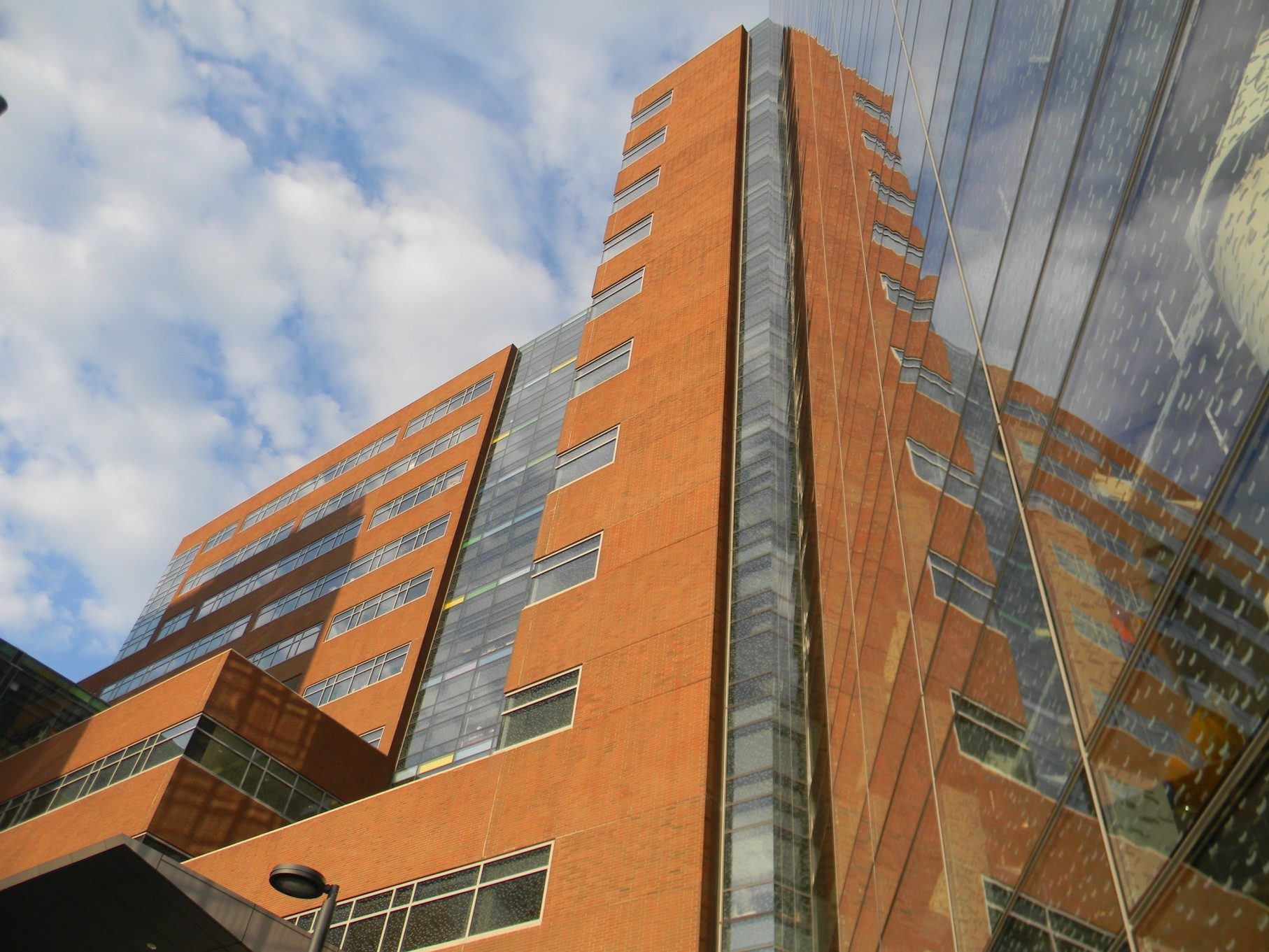 The Charlotte R. Bloomberg Children’s Center, Johns Hopkins, Baltimore - 04.JPG